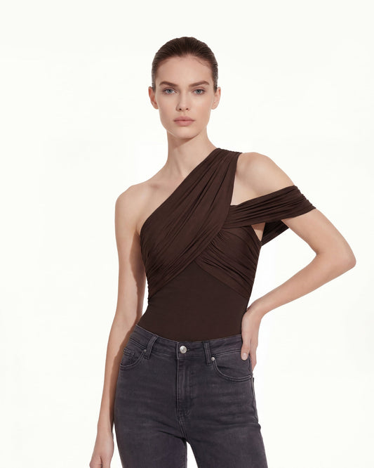 縷褶不對稱單肩上衣 - 棕色