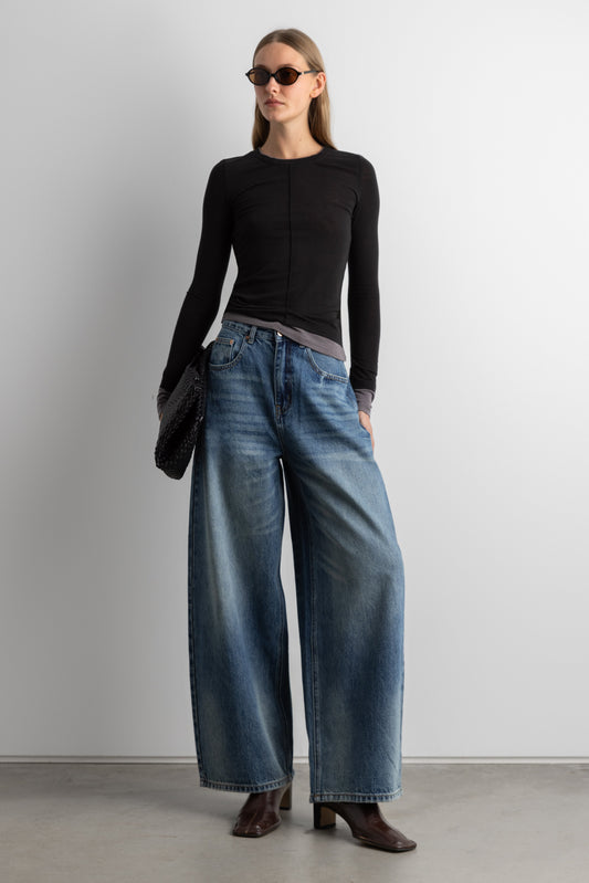 MEDIUM WASH WIDE LEG DENIM JEAN