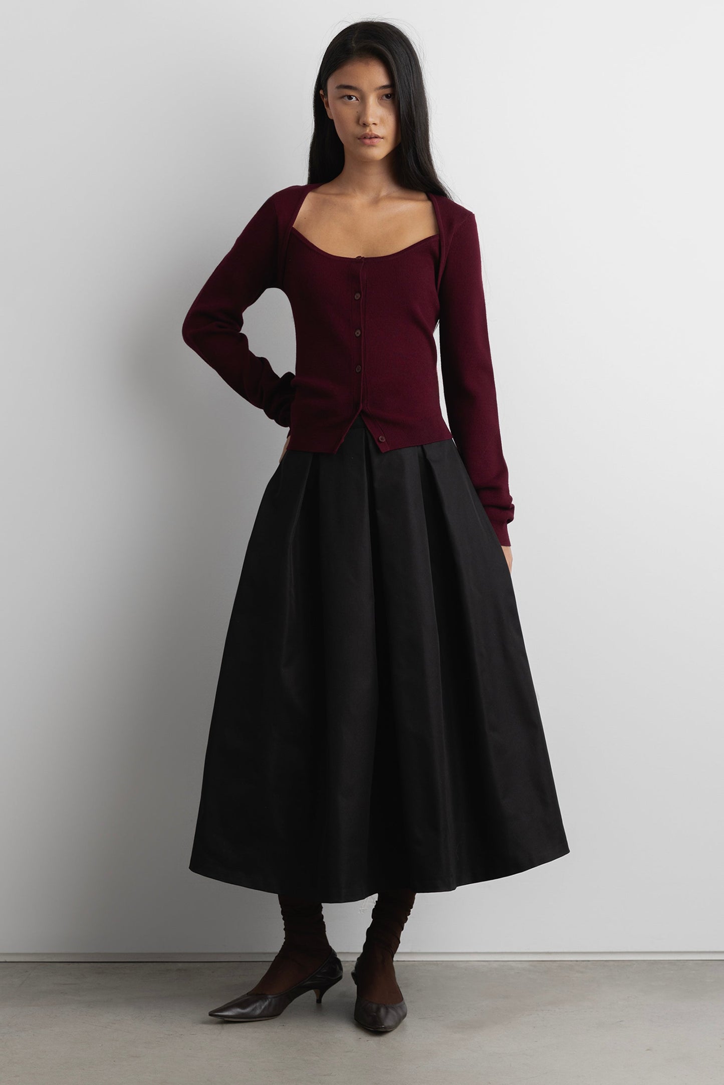 MIDI PLEATED SKIRT